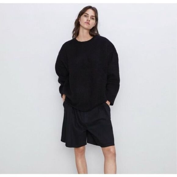 ✨Black Zara Oversized Chunky Knit Crew
Neck Long Sleeve Sweater✨ - Picture 2 of 9